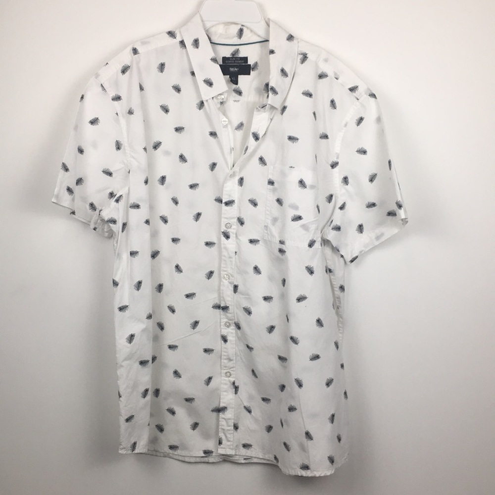 Casual Feather print button down